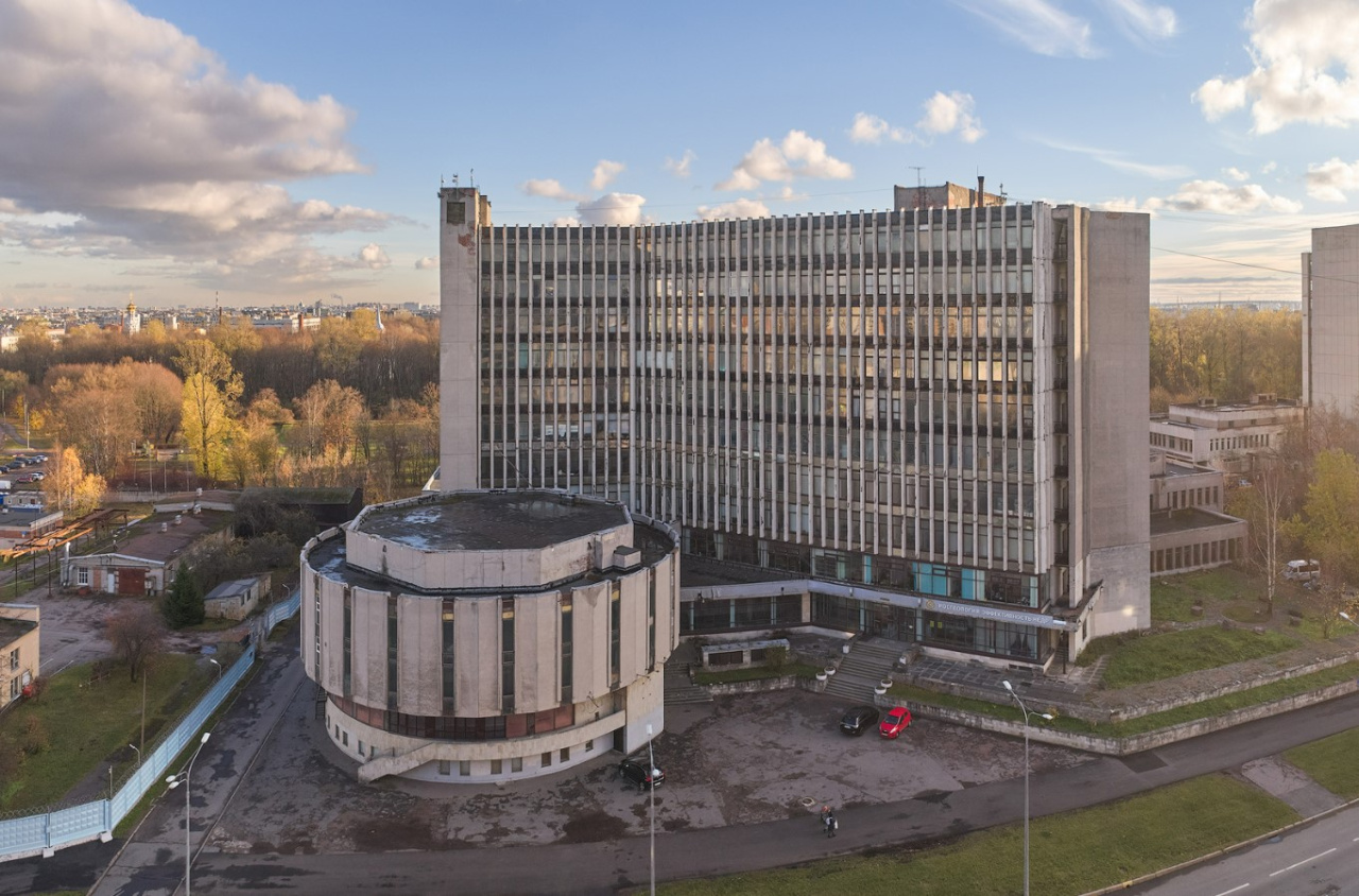 фасад дома, здание по адресу г Санкт-Петербург, ул Одоевского, д 24 к 1